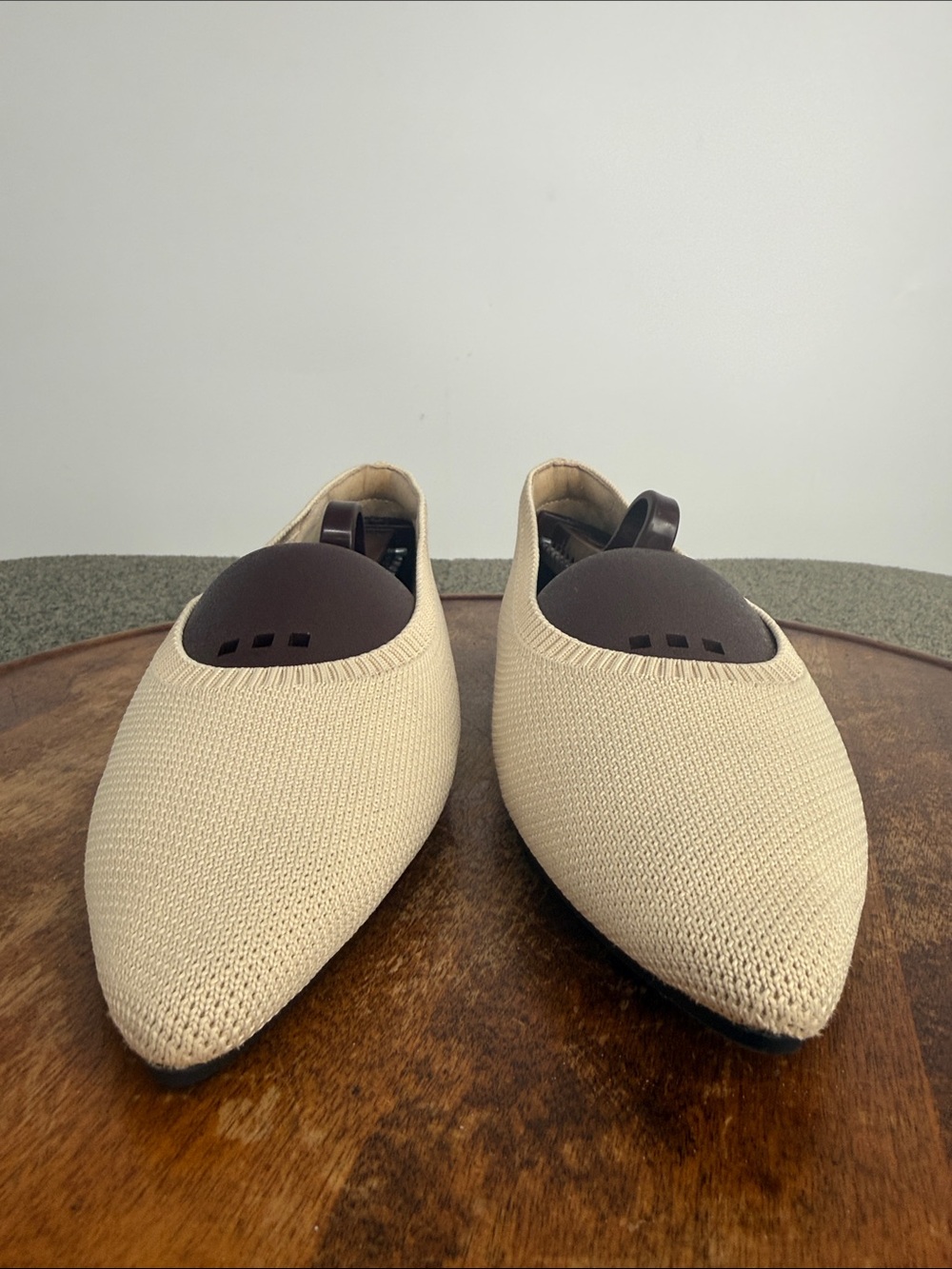 Vivaia Shoes Wm 38.5 US 7.5 Tan Cream Pointed Toe Knit Ballet Flats - Picture 2 of 15